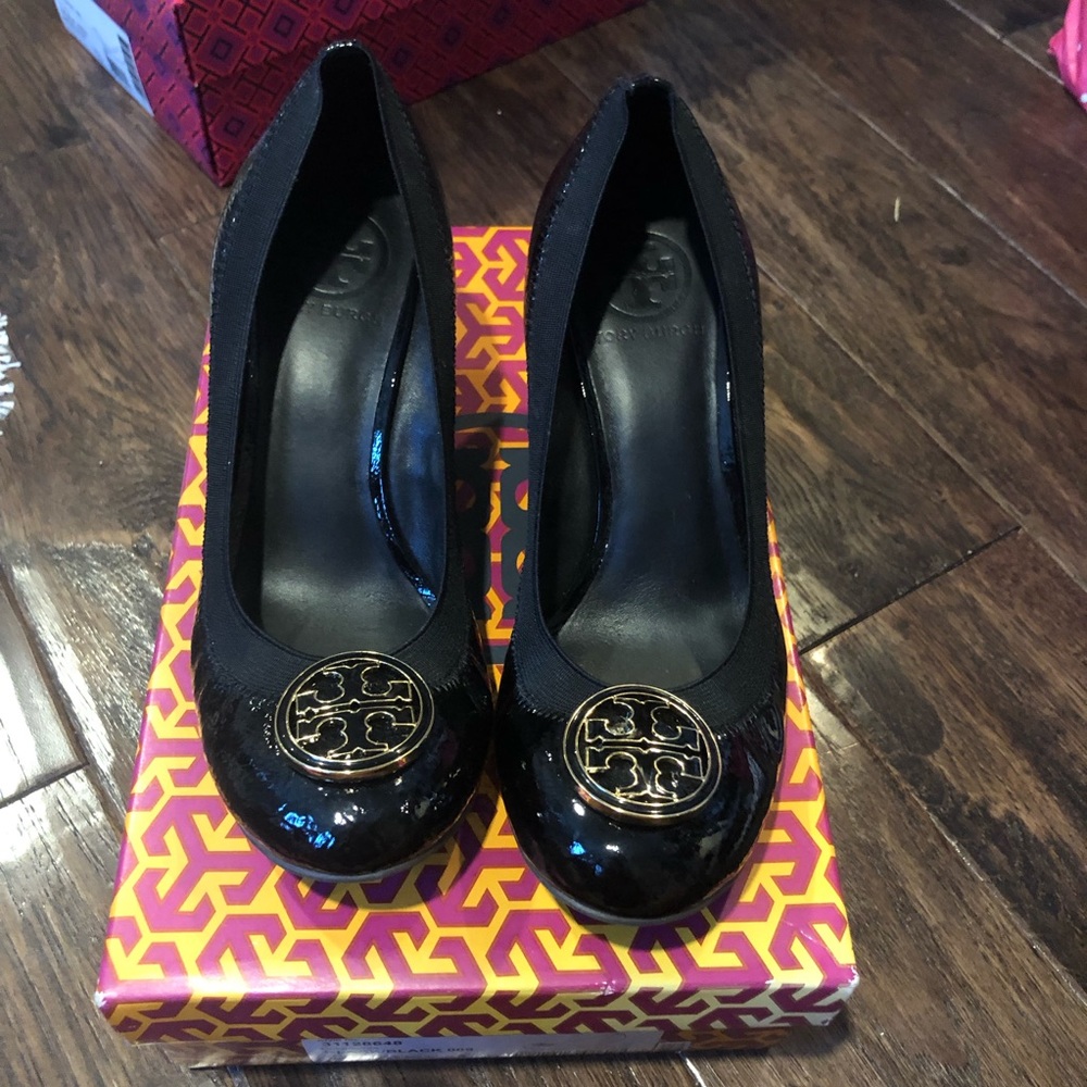 Caroline Wedges size 7 Tory Burch